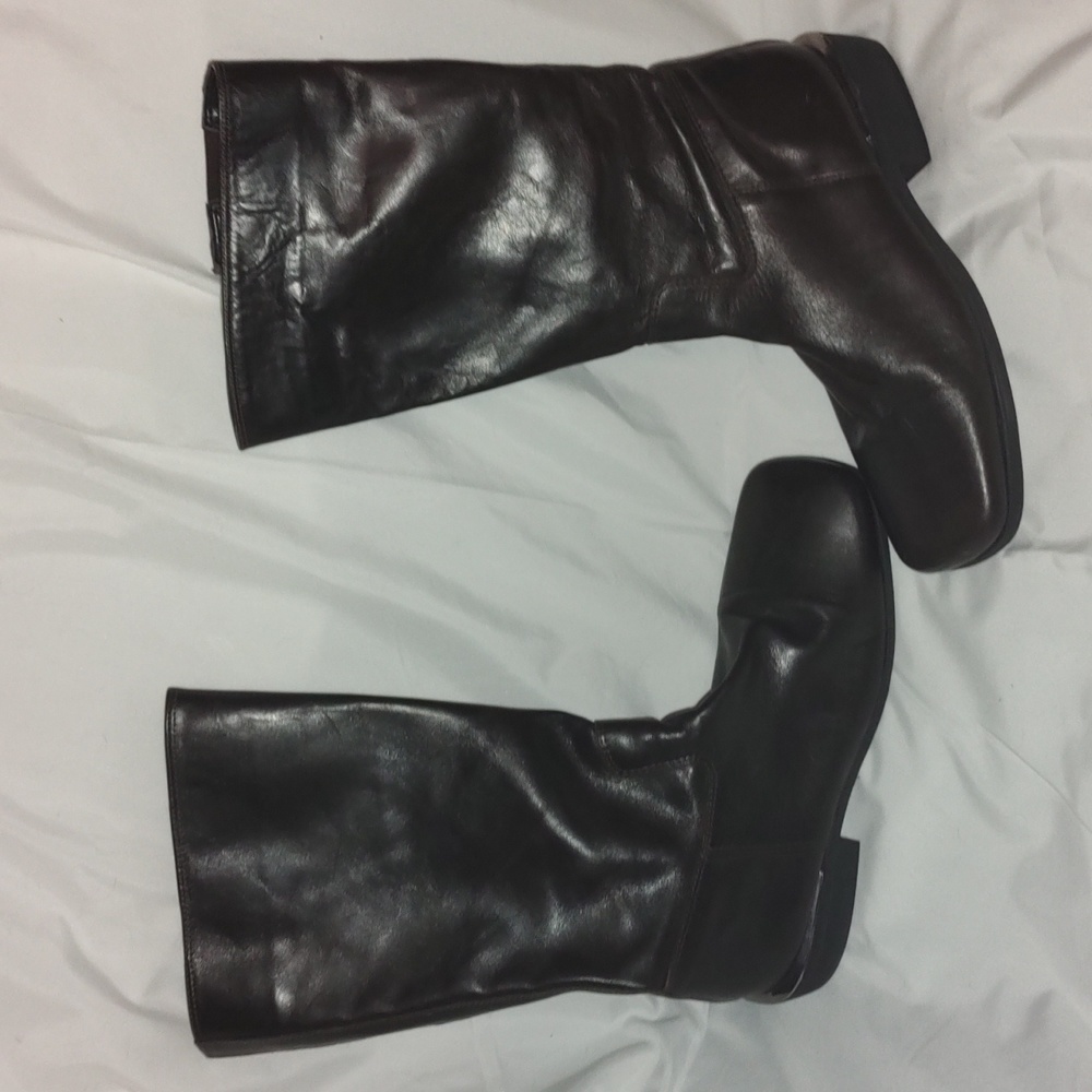 LIZ CLAIBORNE leather Boots dark brown shiny calf 9 1/2 M zippered